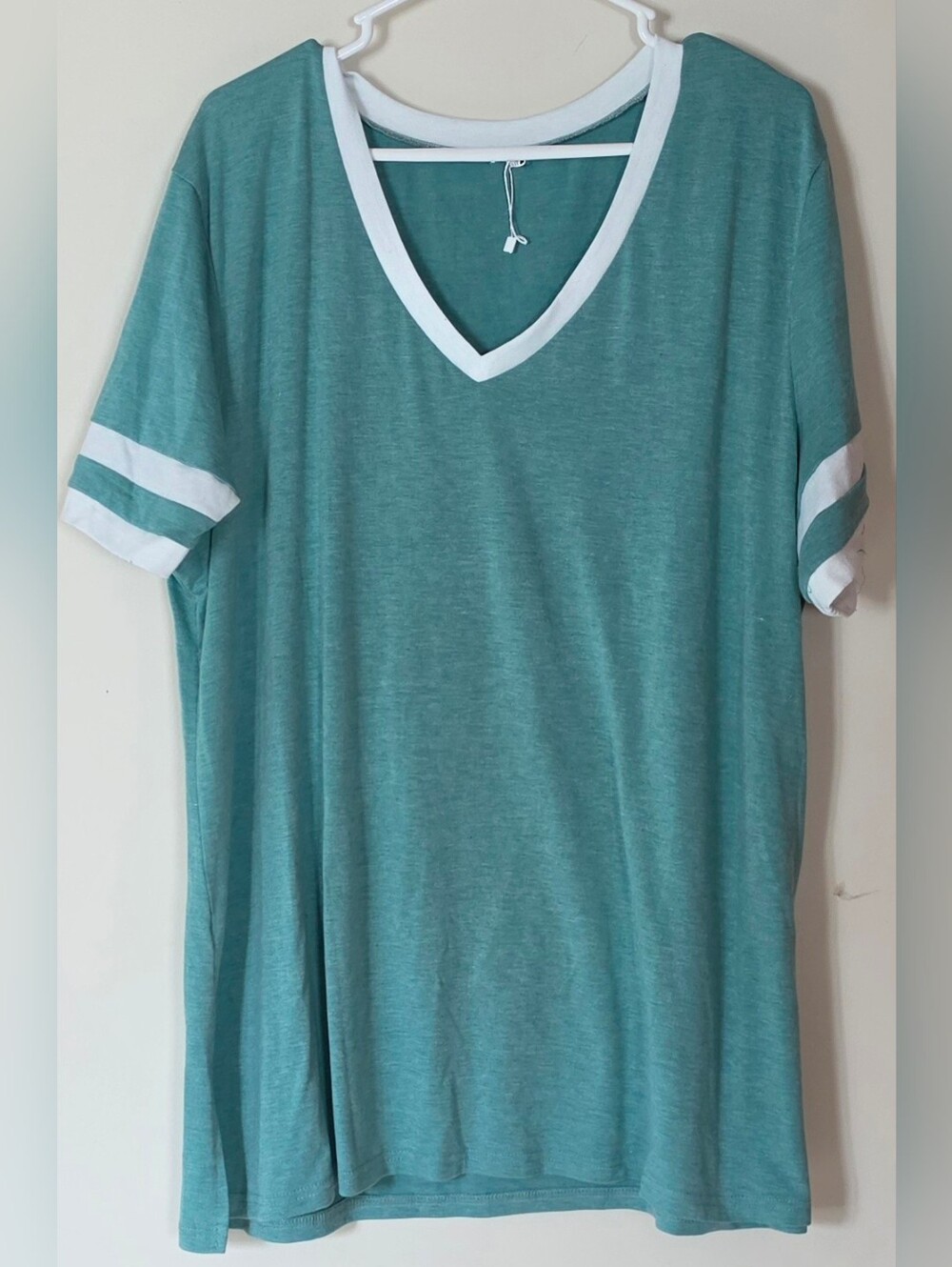 20W VISILILY Women's Plus-Size Top V-neck Striped Short Sleeve Tee